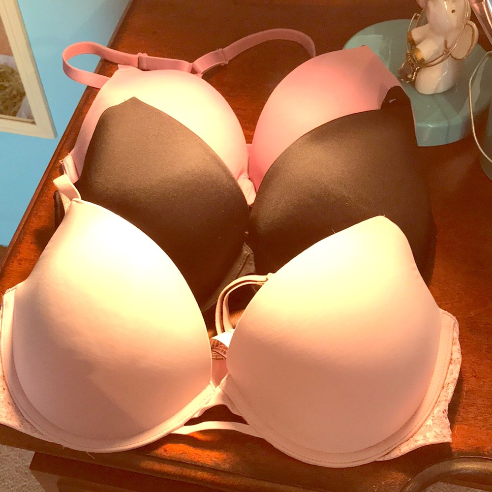 ⚡️FLASH SALE⚡️ Set of 3 VS PINK bras!
